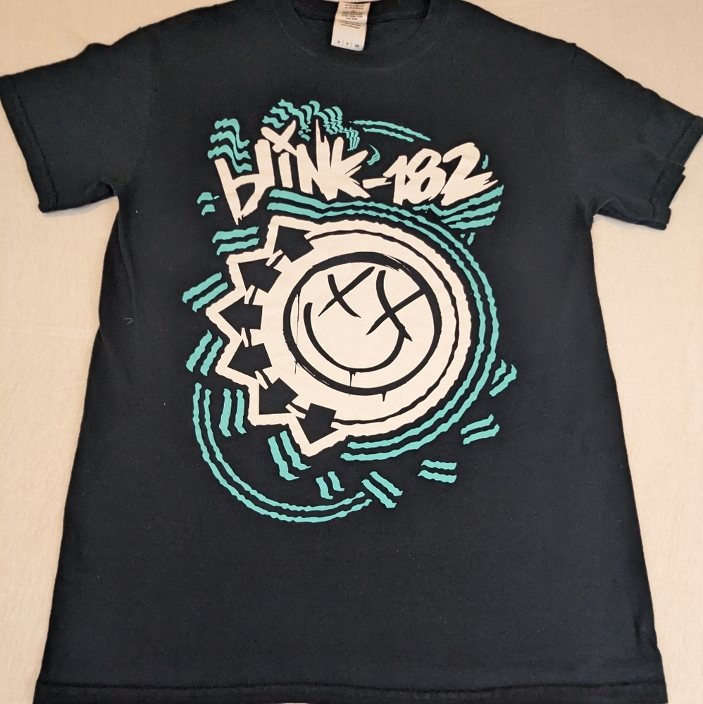 Blink 182 Concert Tee Featuring Iconic Smiley Face Small
